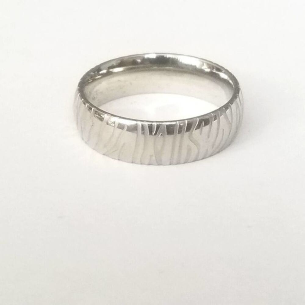 New stainless steel band‎ size 8